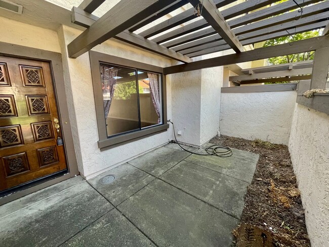 609 Preakness Dr in Walnut Creek, CA - Building Photo - Building Photo