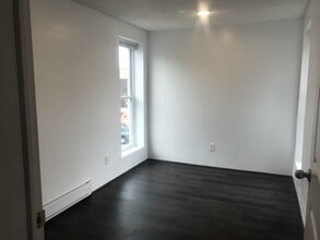 61 Chestnut St, Unit 2B in Oneonta, NY - Building Photo - Building Photo