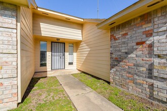 8334 Bird Run Dr in Missouri City, TX - Building Photo - Building Photo