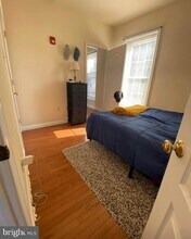 3900 Terrace St, Unit 4 in Philadelphia, PA - Foto de edificio - Building Photo