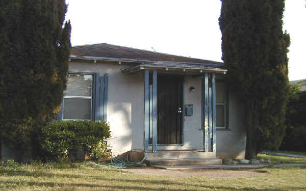 338 I St in Patterson, CA - Foto de edificio