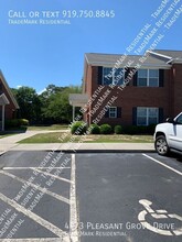 4973 Pleasant Grove Dr in Wilmington, NC - Foto de edificio - Building Photo