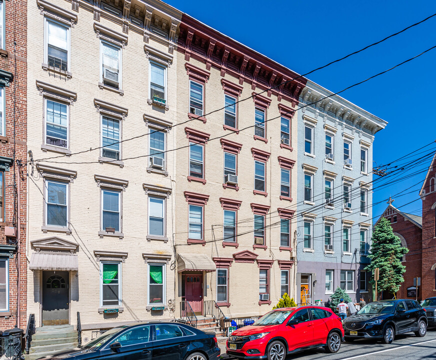 230 Jefferson St in Hoboken, NJ - Building Photo