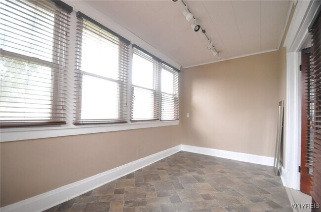 property at 333 Getzville Rd