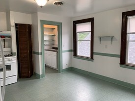 191 Lamson St, Unit 3rd floor in West Haven, CT - Building Photo
