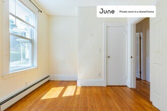 Room in Shared 4 bed/1.5 bath home in Boston, MA - Building Photo - Building Photo