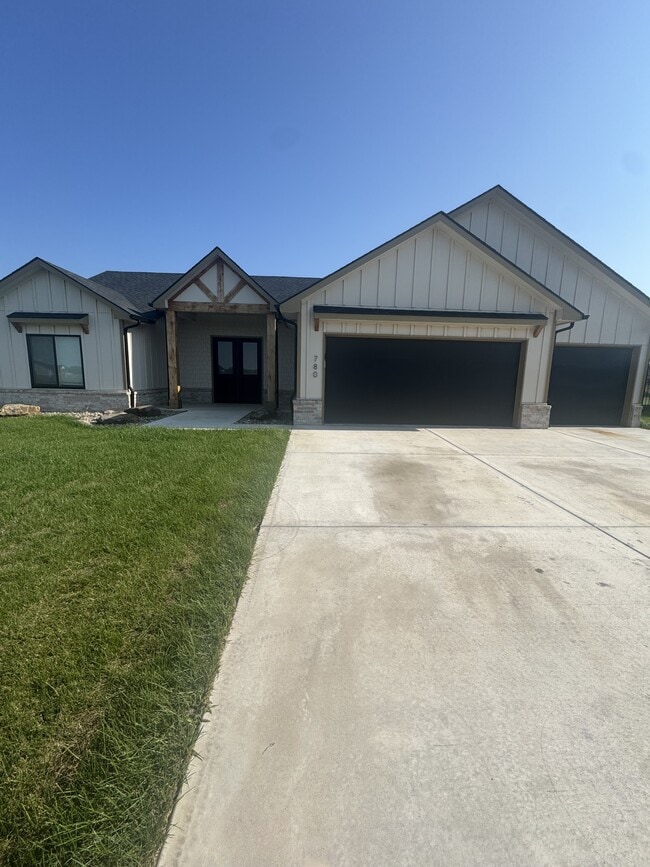 property at 780 Trails End Ct