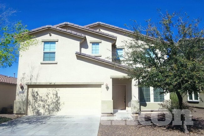 property at 1004 E Kelsi Ave