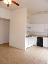 802 E Lester St, Unit #2 in Tucson, AZ - Building Photo - Building Photo