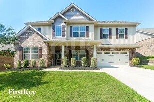 7203 Ogden Pl in Denver, NC - Building Photo