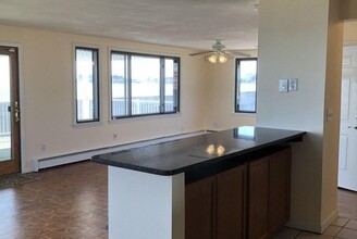 8 Pebble St in Revere, MA - Building Photo - Building Photo