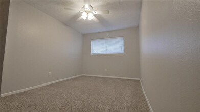 21318 Park Brook Dr in Katy, TX - Building Photo - Building Photo