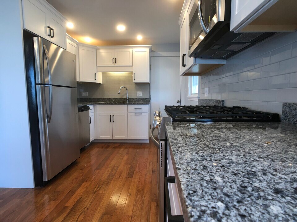 521 Main St in Medford, MA - Building Photo