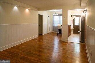 8 Auburn Ct in Alexandria, VA - Building Photo - Building Photo