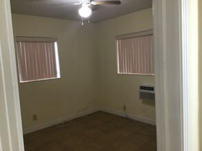 2441 SW 27th Ave in Miami, FL - Building Photo - Building Photo
