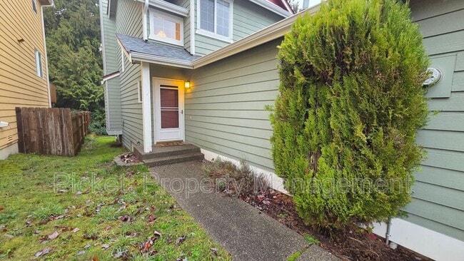 1010 NW Poppy Ct in Silverdale, WA - Building Photo - Building Photo