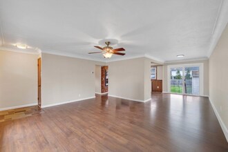 21518 Willow Ln in Strongsville, OH - Building Photo - Building Photo