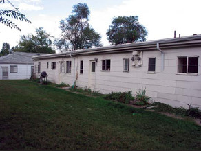 West 16th Avenue Apartments in Lakewood, CO - Building Photo - Building Photo