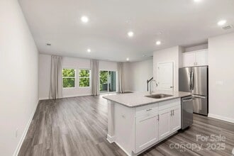 1010 Maltby St in Charlotte, NC - Foto de edificio - Building Photo