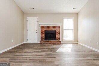 1061 Lost Ct in Hampton, GA - Building Photo - Building Photo