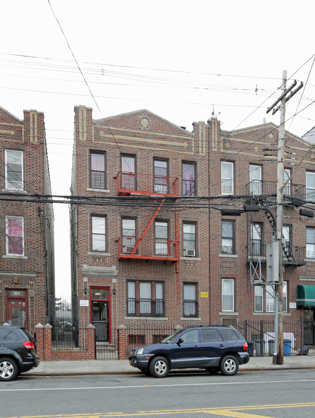 4128 Bronxwood in Bronx, NY - Foto de edificio - Building Photo