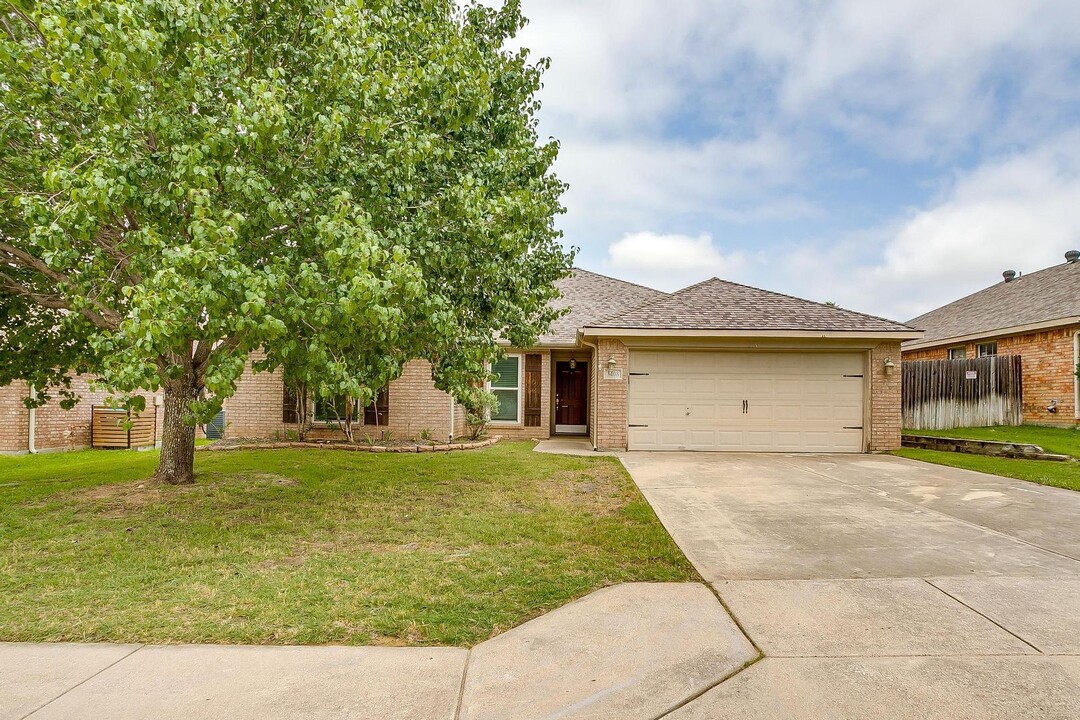 3408 Muleshoe Ln in Fort Worth, TX - Building Photo