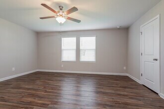 3775 Place Dr in Loganville, GA - Building Photo - Building Photo