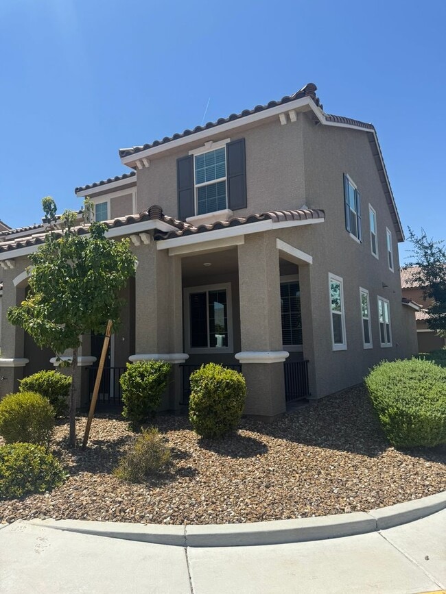 2853 Tanager Hill St in Henderson, NV - Building Photo - Building Photo