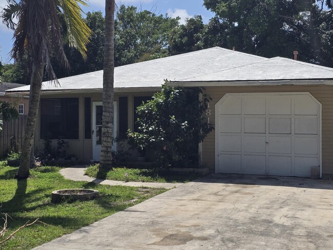 property at 1811 Edgevale Rd