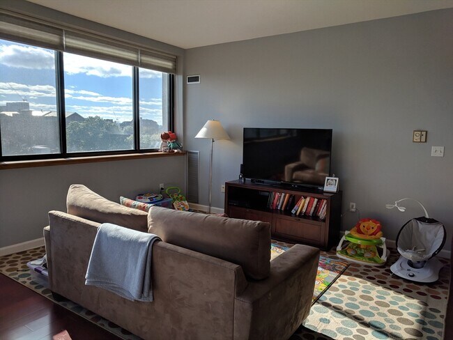 169 Monsignor O'Brien Hwy in Cambridge, MA - Building Photo - Building Photo