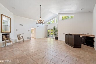 7250 E Paradise Dr in Scottsdale, AZ - Building Photo - Building Photo