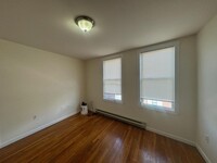 37 Davis Square, Unit 9 in Somerville, MA - Building Photo - Building Photo