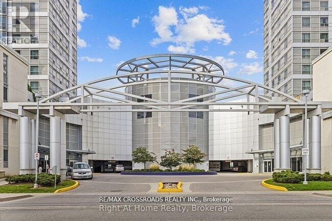 38 Lee Centre Dr in Toronto, ON - Building Photo - Building Photo