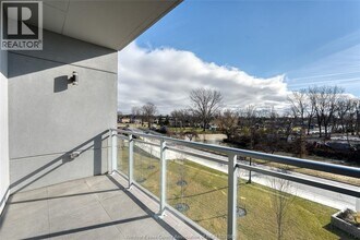 14400 Tecumseh Rd E in Tecumseh, ON - Building Photo - Building Photo