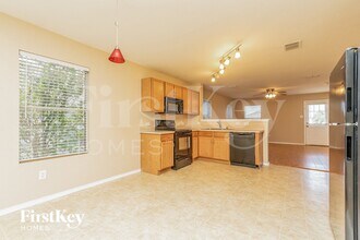 2015 Angel Way in Heartland, TX - Foto de edificio - Building Photo