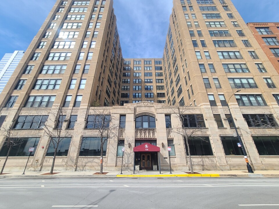 728 W Jackson Blvd in Chicago, IL - Foto de edificio