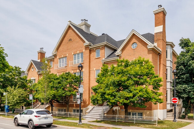 1463 Alexis-Nihon Boul in St. Laurent, QC - Building Photo - Primary Photo