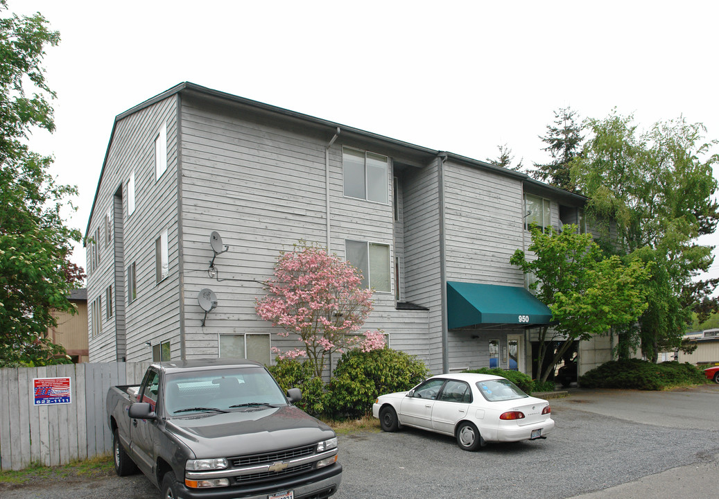 950 107th St in Seattle, WA - Building Photo