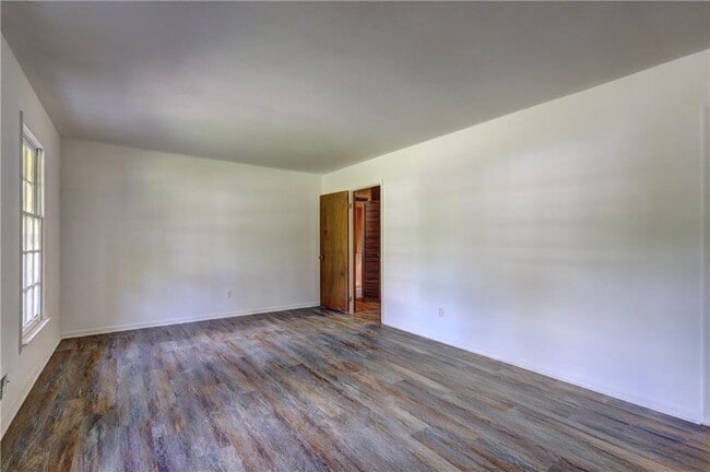 7415 Ann St in Riverdale, GA - Foto de edificio - Building Photo