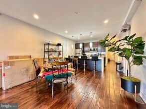 922-26 N 17th St in Philadelphia, PA - Building Photo - Building Photo