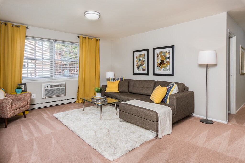 Hatfield Village Apartments in Hatfield, PA