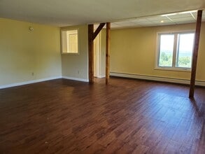 3865 Darling Hill Rd in Derby, VT - Building Photo - Building Photo