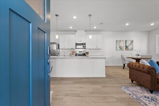 535 Avisa Dr in Kemah, TX - Building Photo - Building Photo