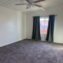 590 Durham St in El Cajon, CA - Foto de edificio - Building Photo