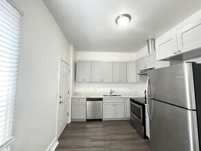 379 E 800 S in Salt Lake City, UT - Building Photo - Building Photo