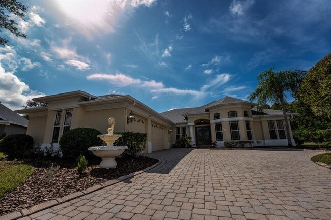 property at 3037 Lynwood Ct