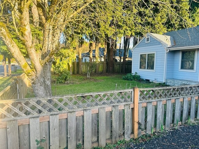 4211 NE 44th St in Vancouver, WA - Building Photo - Building Photo