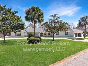 23 Shadowmoss Pkwy in Charleston, SC - Building Photo - Building Photo