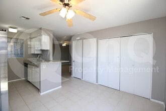 9021 W Elm St in Phoenix, AZ - Building Photo - Building Photo