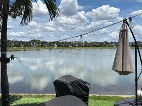 9113 NW 159th St in Miami Lakes, FL - Building Photo - Building Photo